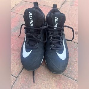 Nike Alpha Menace Shark Wide Football Cleats Mid Top Youth Size 4Y